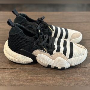 Adidas Trae Young 2‎ Casual Basketball Shoe Black White H06477 Men's Size 7.5
